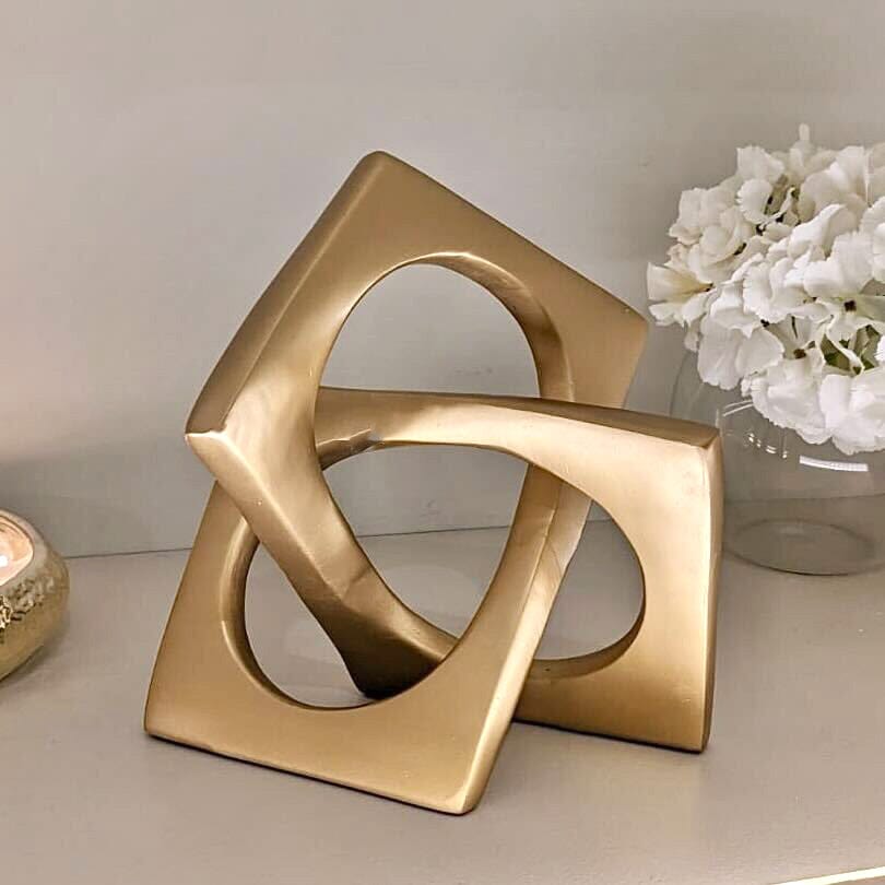 Luxe Gold Interwoven Knot Sculpture – Elegant modern accent