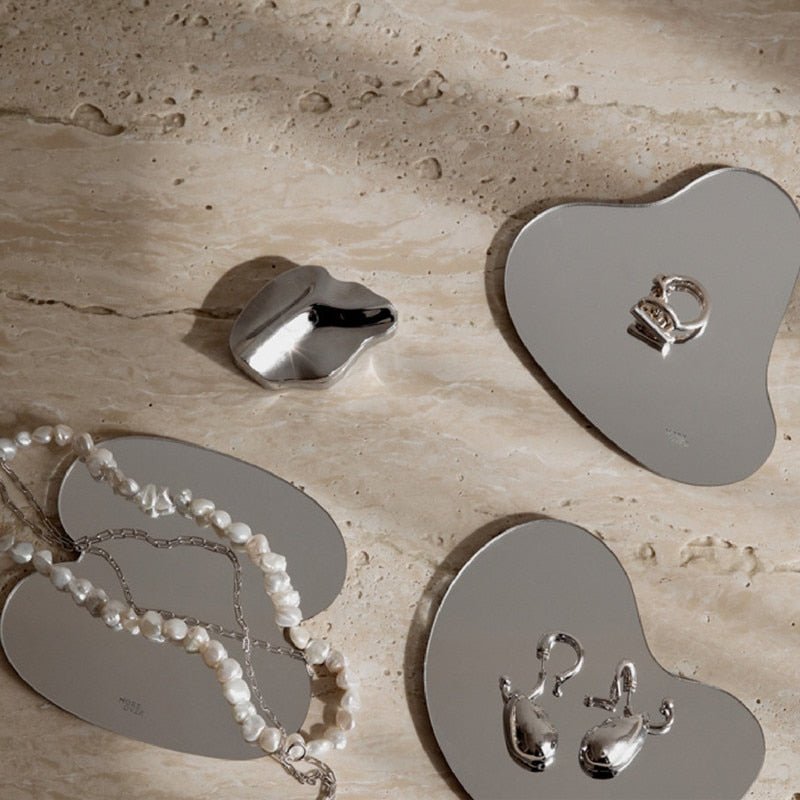 Abstrakta Spegelglasunderlägg & Bricka – Modern Dekorativ Serveringskärl