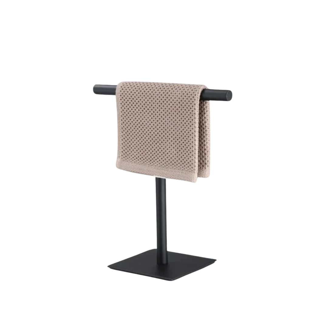 Fristående handduksställ i metall – halkfri bas för bad- och handdukar