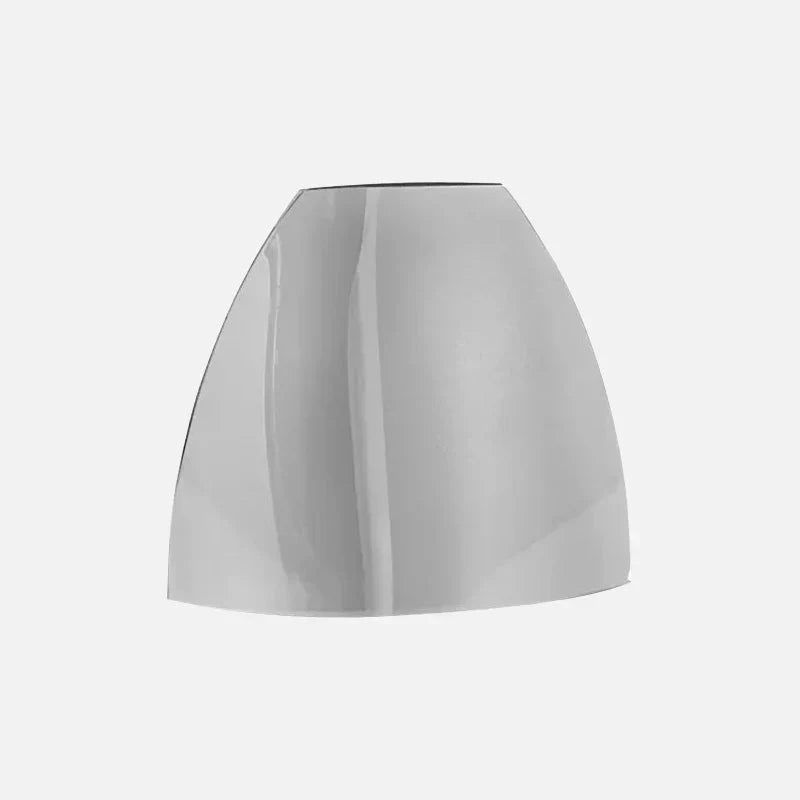 Böjd metallvas – Modern minimalistisk heminredning