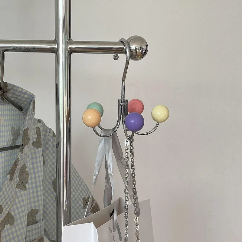 Skandinavisk väggkrok – Minimalistisk förvaringslösning för heminredning