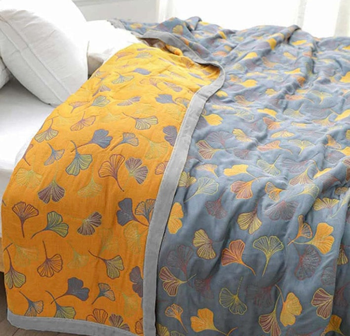 Ginkgo Embrace Throw Blanket – Elegant, mysig lager
