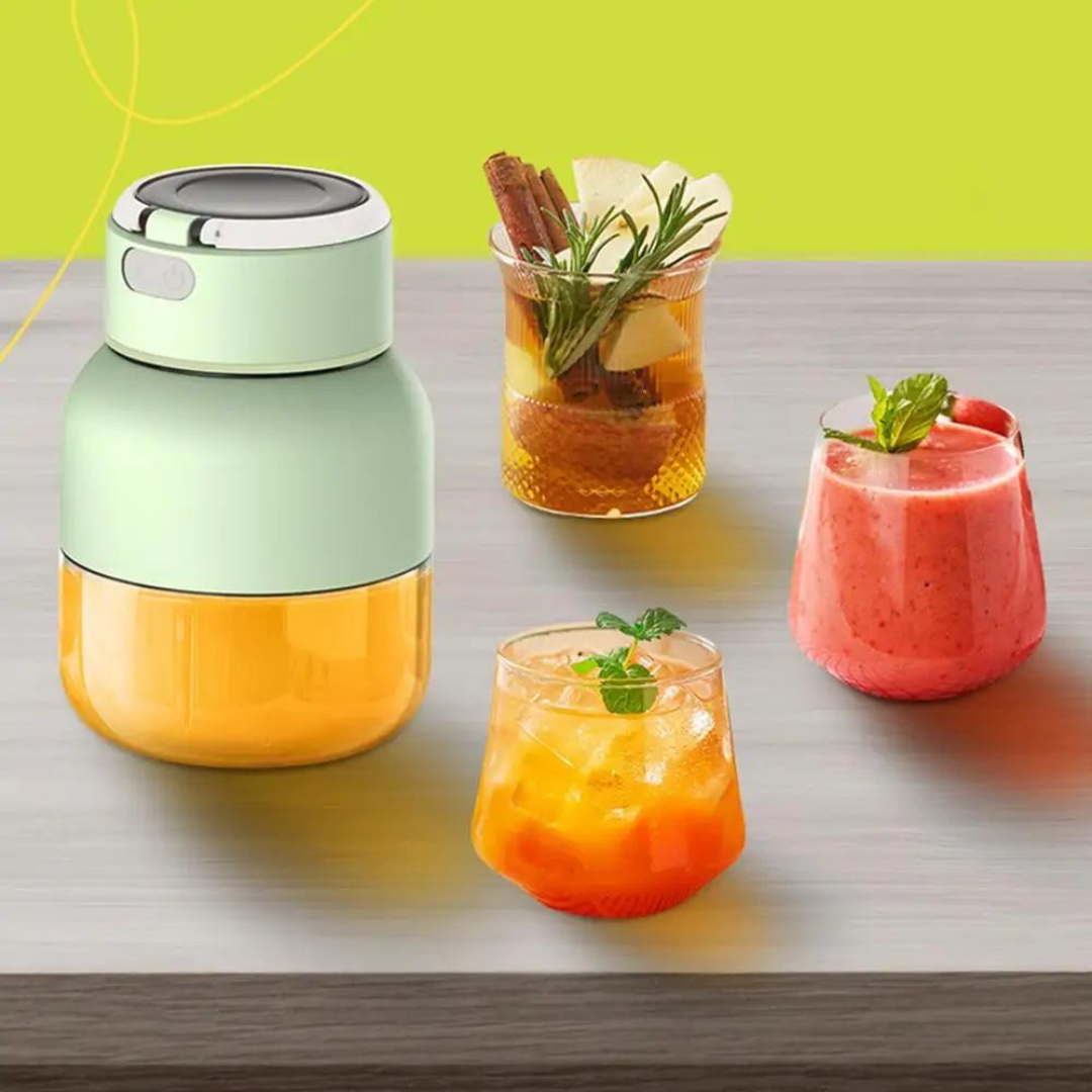 Kompakt 2-i-1 juice- och smoothiemaskin för resor och hemmet