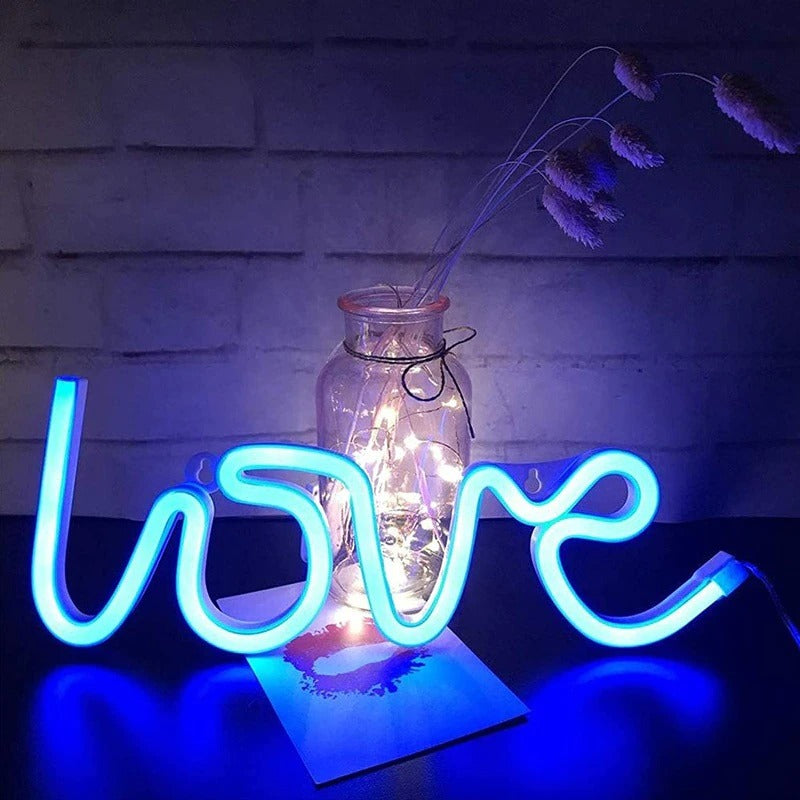 LOVE Neon Nattduksbordslampa – Perfekt för ditt Nattduksbord