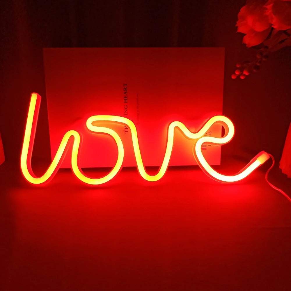 LOVE Neon Nattduksbordslampa – Perfekt för ditt Nattduksbord