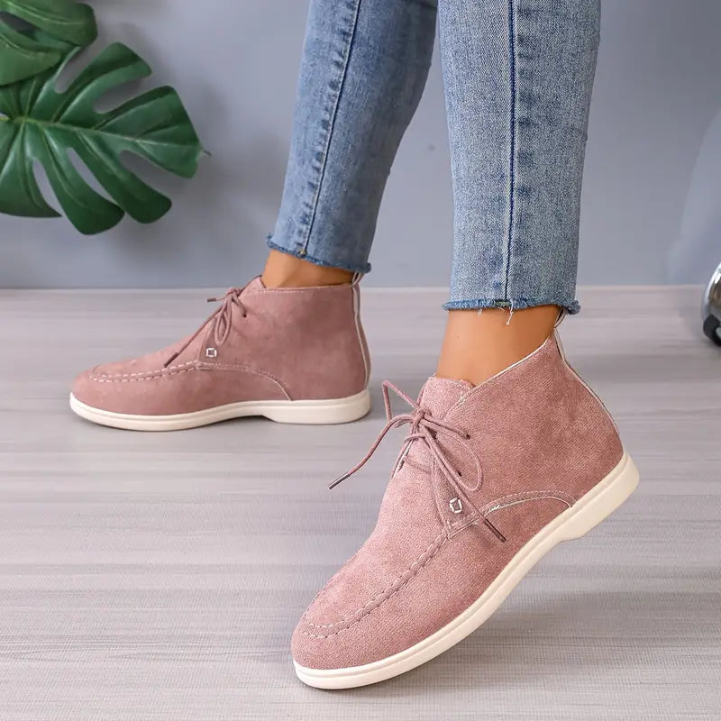Philippa | Snörkänga i mocka – vardagssko med platt sula och dekorativa sömmar