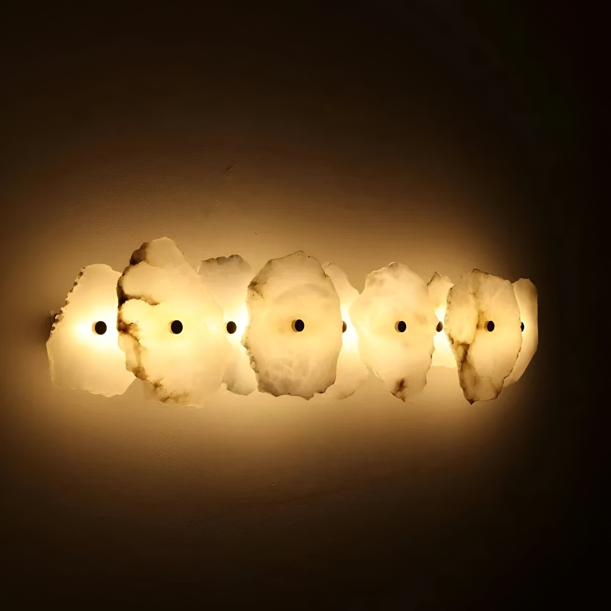 Modern oregelbunden marmorerad LED-vägglampa – Unik minimalistisk vägglampa för eleganta utrymmen