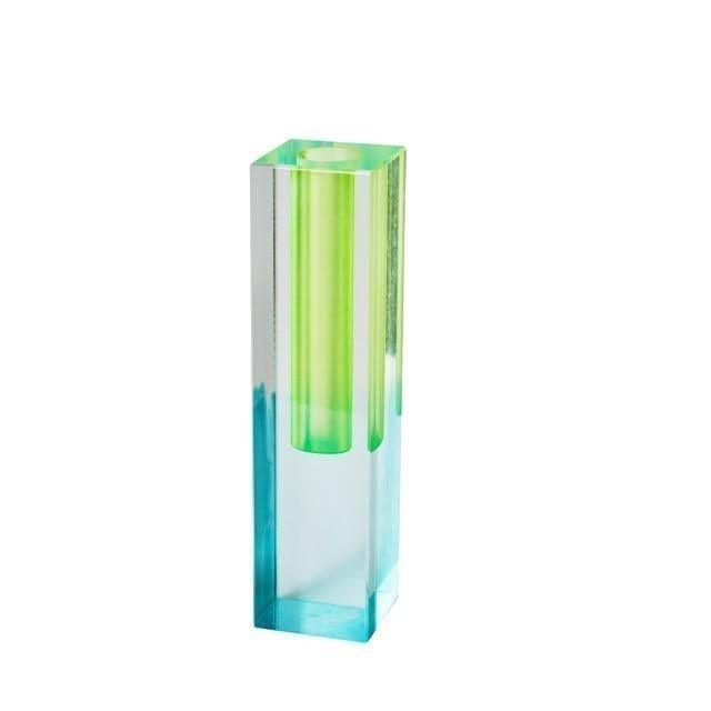 Crystal Prism Akryl Vas – Chic Geometric Accent
