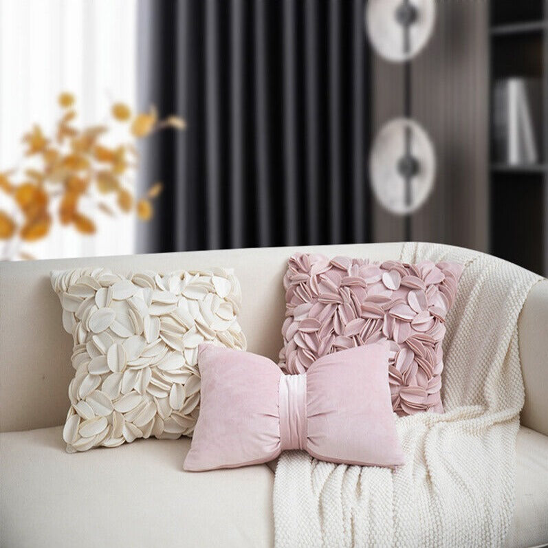 Romantiskt blommigt kuddfodral – Elegant kudddekoration inspirerad av kronblad