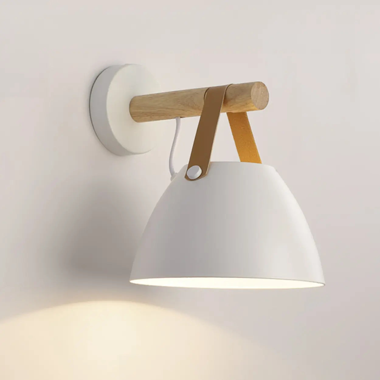 Nordisk konvägglampa med läderrem – Modern minimalistisk belysning