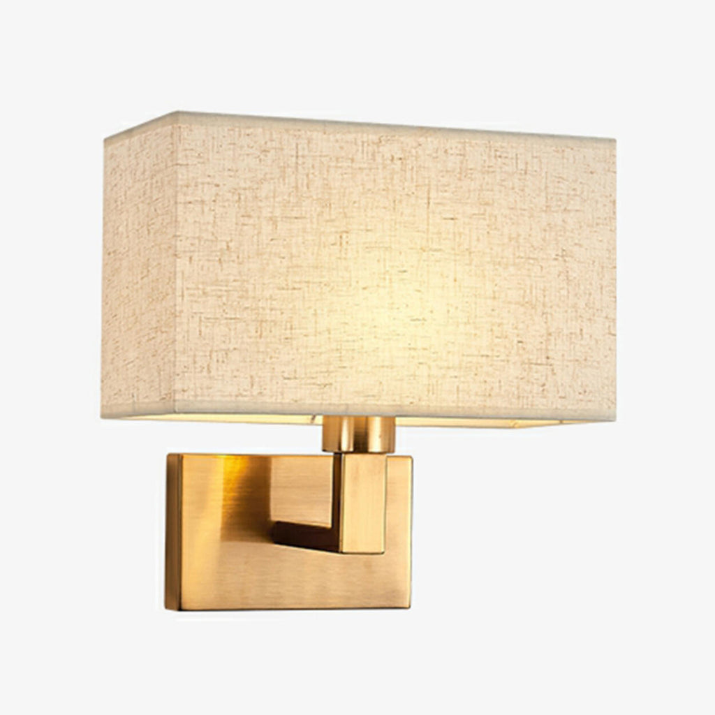 Modern vägglampa i tyg med skärm – Geometrisk design för sovrumsbelysning