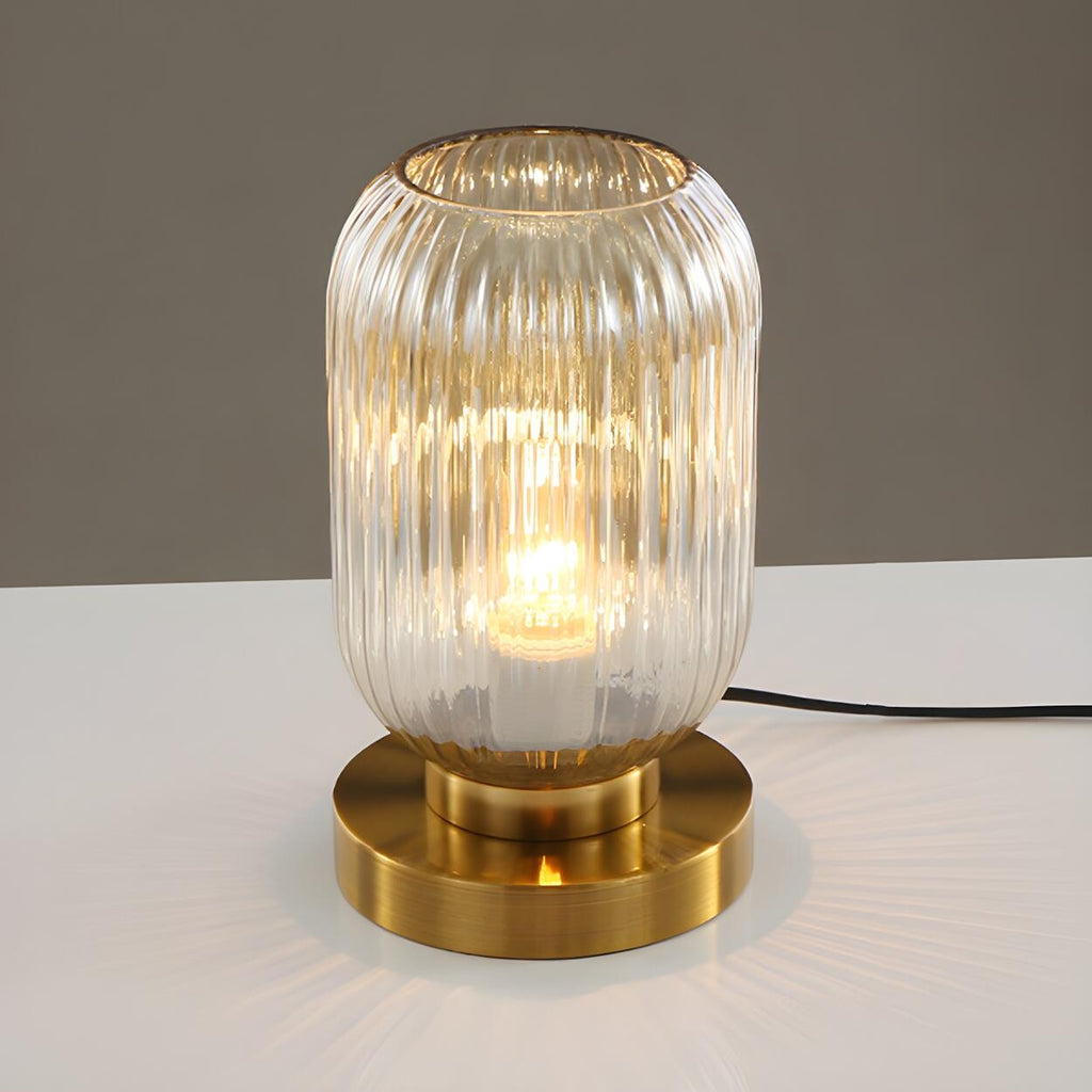 Modern geometrisk bordslampa i glas och mässing – elegant stämningsbelysning