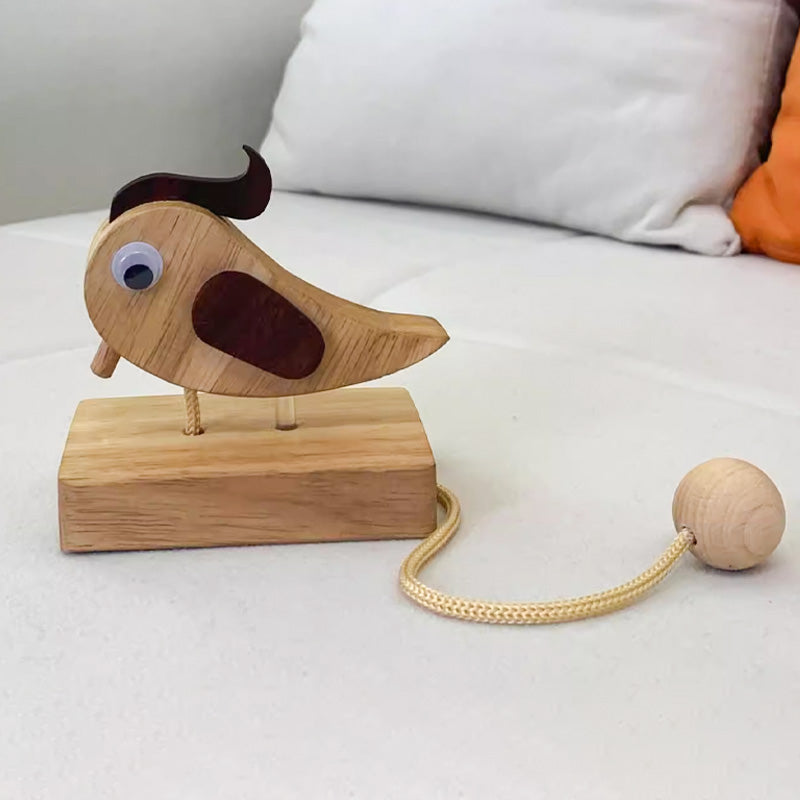 Handgjord dörrknackare i trä av hackspett – rustik dekorativ beslag