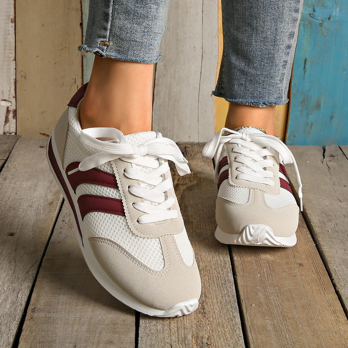 Klassiska lågskurna sneakers för kvinnor – Snörskor med dämpad komfort