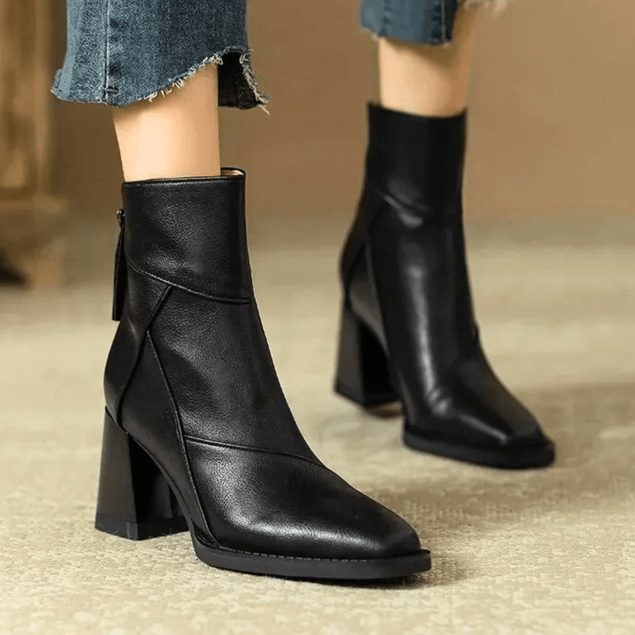 Leora | Ankelboots med dragkedja baktill och stapelhäl - Slitna korta skor