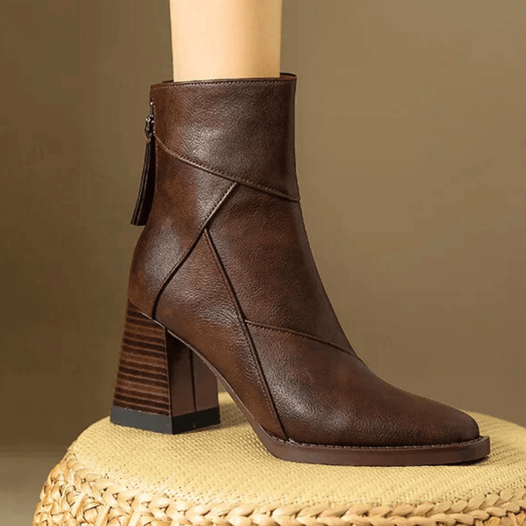 Leora | Ankelboots med dragkedja baktill och stapelhäl - Slitna korta skor