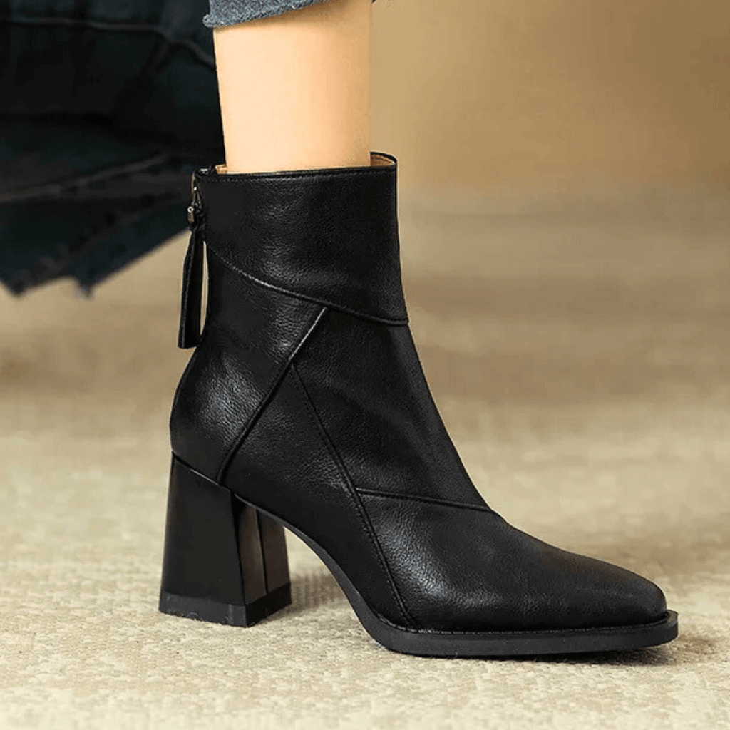 Leora | Ankelboots med dragkedja baktill och stapelhäl - Slitna korta skor