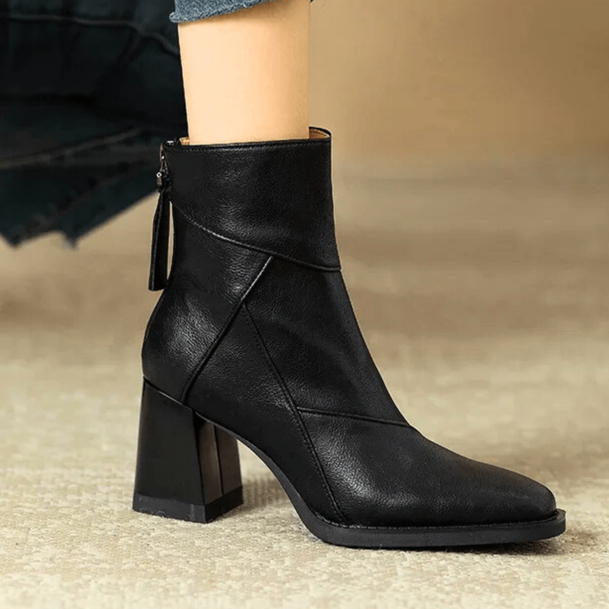 Leora | Ankelboots med dragkedja baktill och stapelhäl - Slitna korta skor