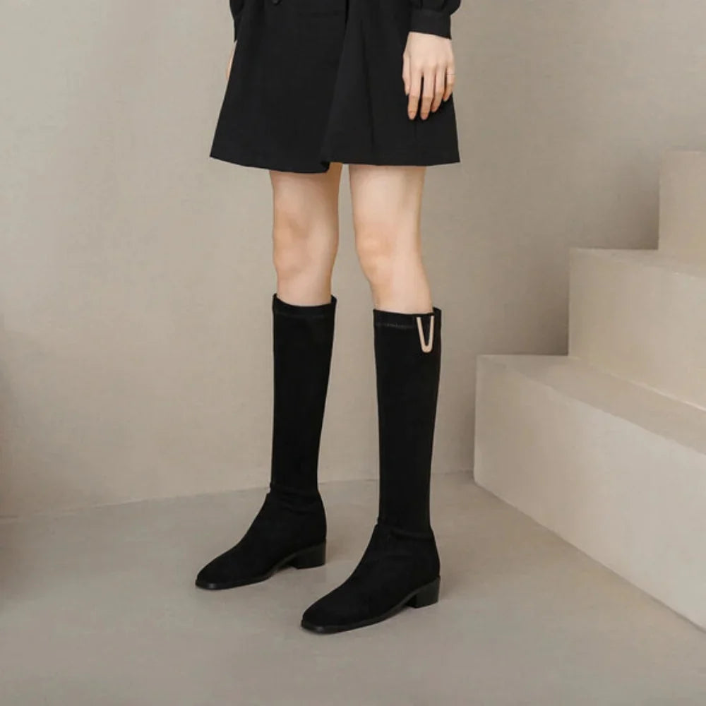 Valora | Stretchiga höga stövlar - Eleganta minimalistiska skor