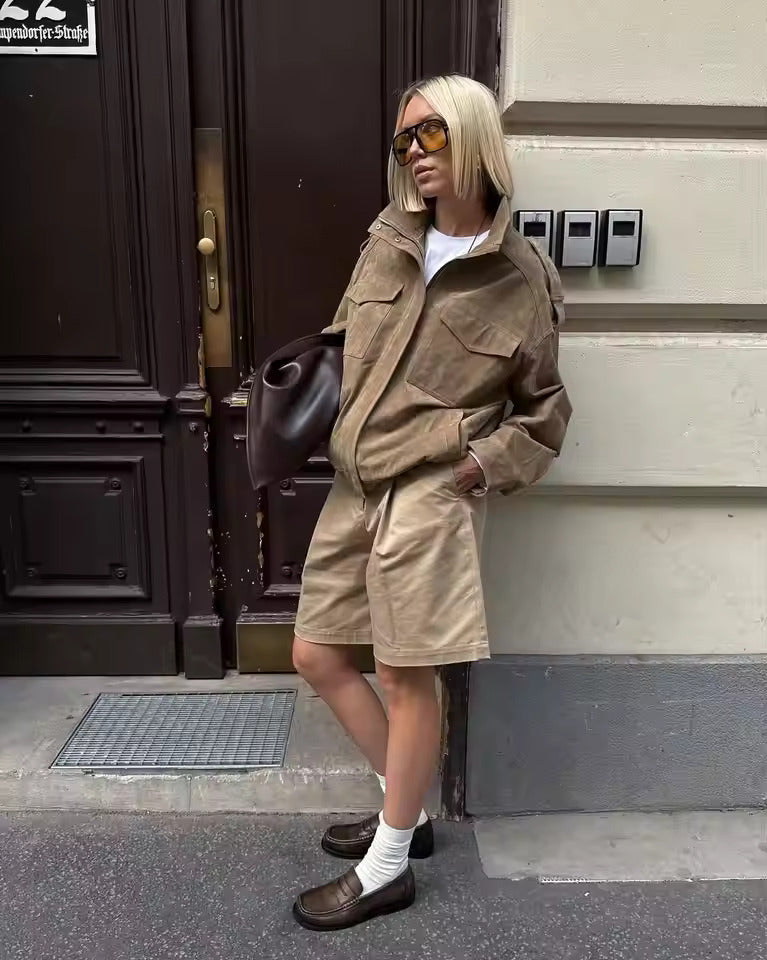 Veronica | Jacka med stående krage, dragkedja och fickor framtill - Urban Outerwear