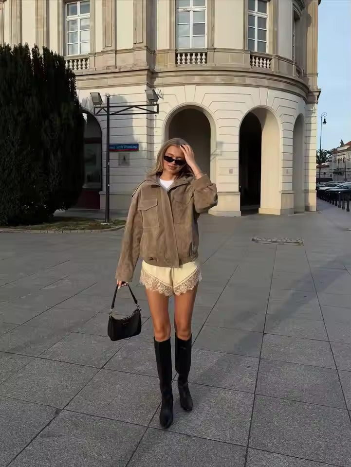 Veronica | Jacka med stående krage, dragkedja och fickor framtill - Urban Outerwear