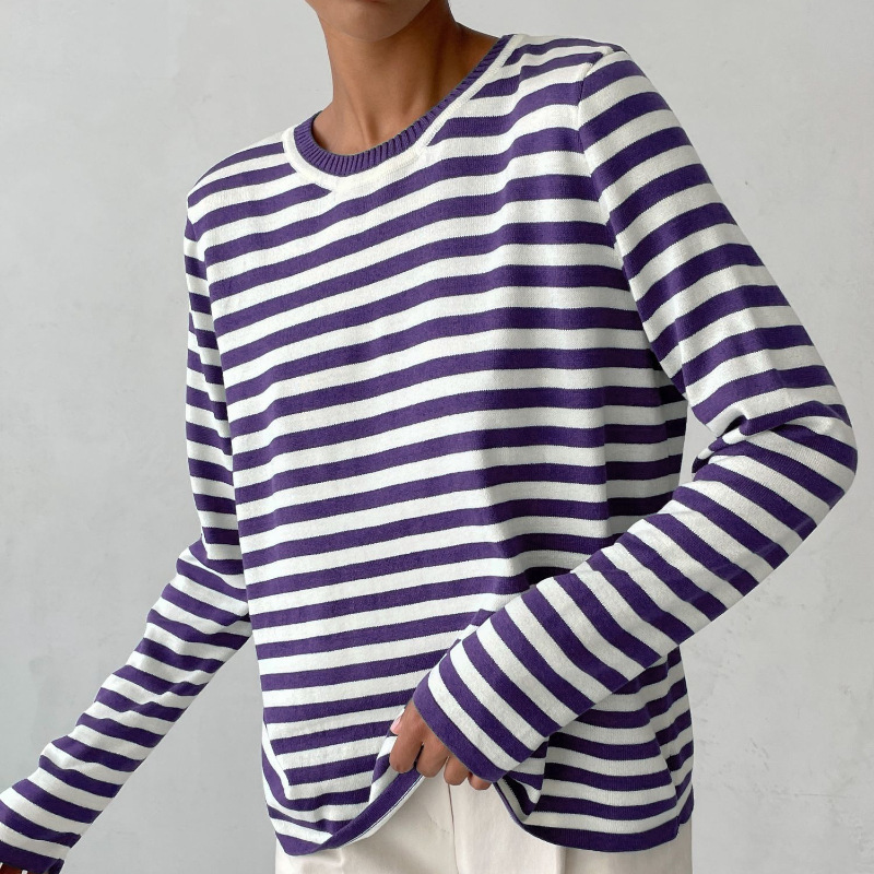 Ingeborg | Ledig sweatshirt med horisontella ränder, rund halsringning och ribbade kanter