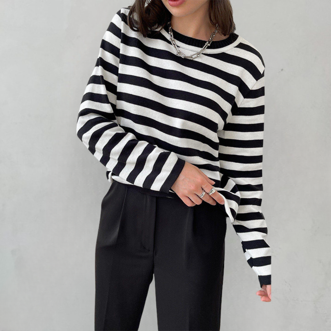 Ingeborg | Ledig sweatshirt med horisontella ränder, rund halsringning och ribbade kanter